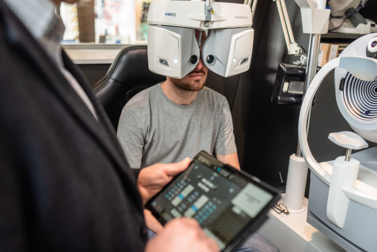 optique clin d oeil 007 768x513